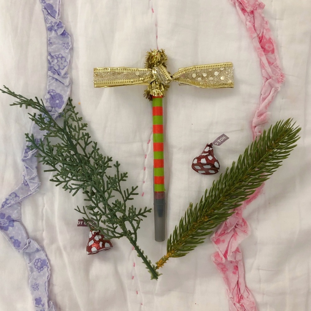 Handmade Christmas Pen with a Golden Bow
